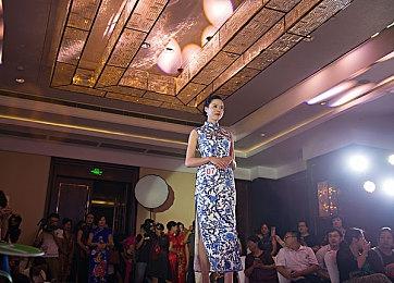 射击塔防游戏《深岩破裂者》EA发售 国区原价42元